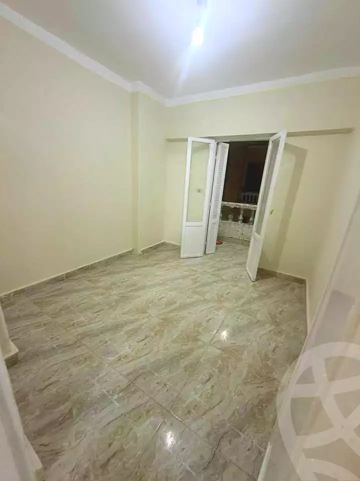 https://aqarmap.com.eg/ar/listing/6876594-for-rent-alexandria-miami-street-56