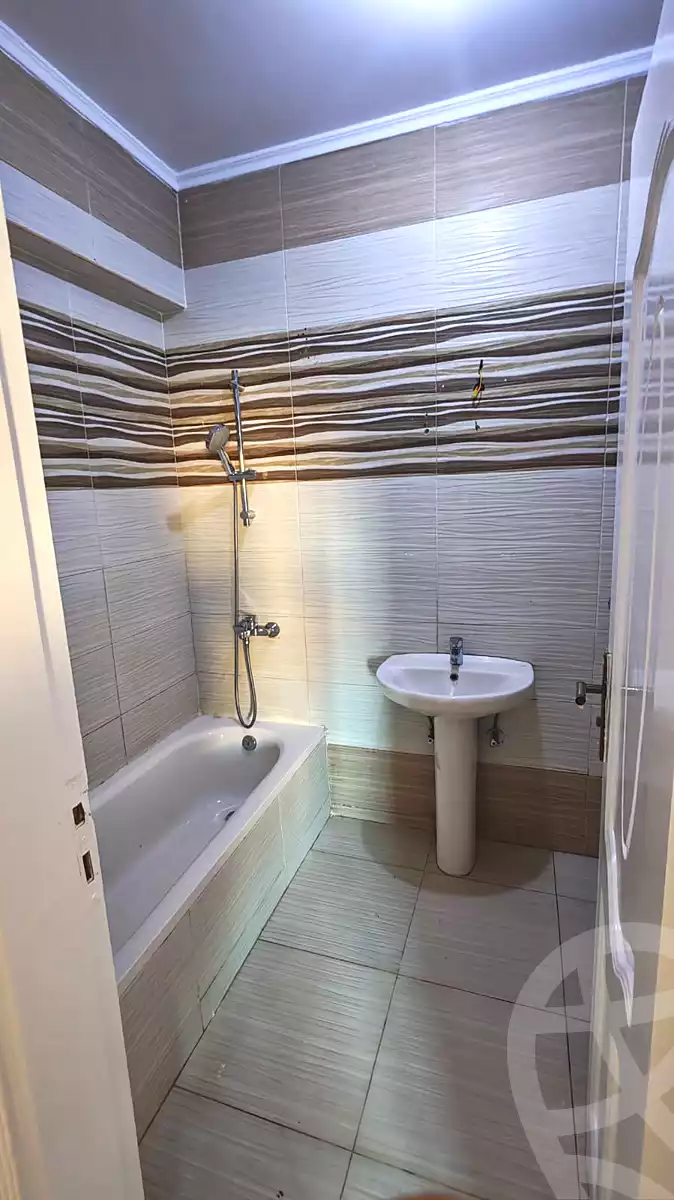 https://aqarmap.com.eg/ar/listing/6877848-for-rent-cairo-6th-of-october-compounds-dream-land-flower-resort