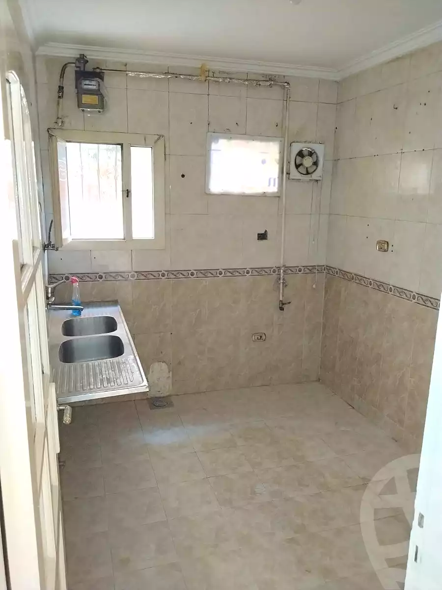 https://aqarmap.com.eg/ar/listing/6877863-for-rent-cairo-6th-of-october-el-ahyaa-neighborhood-8th-street-11
