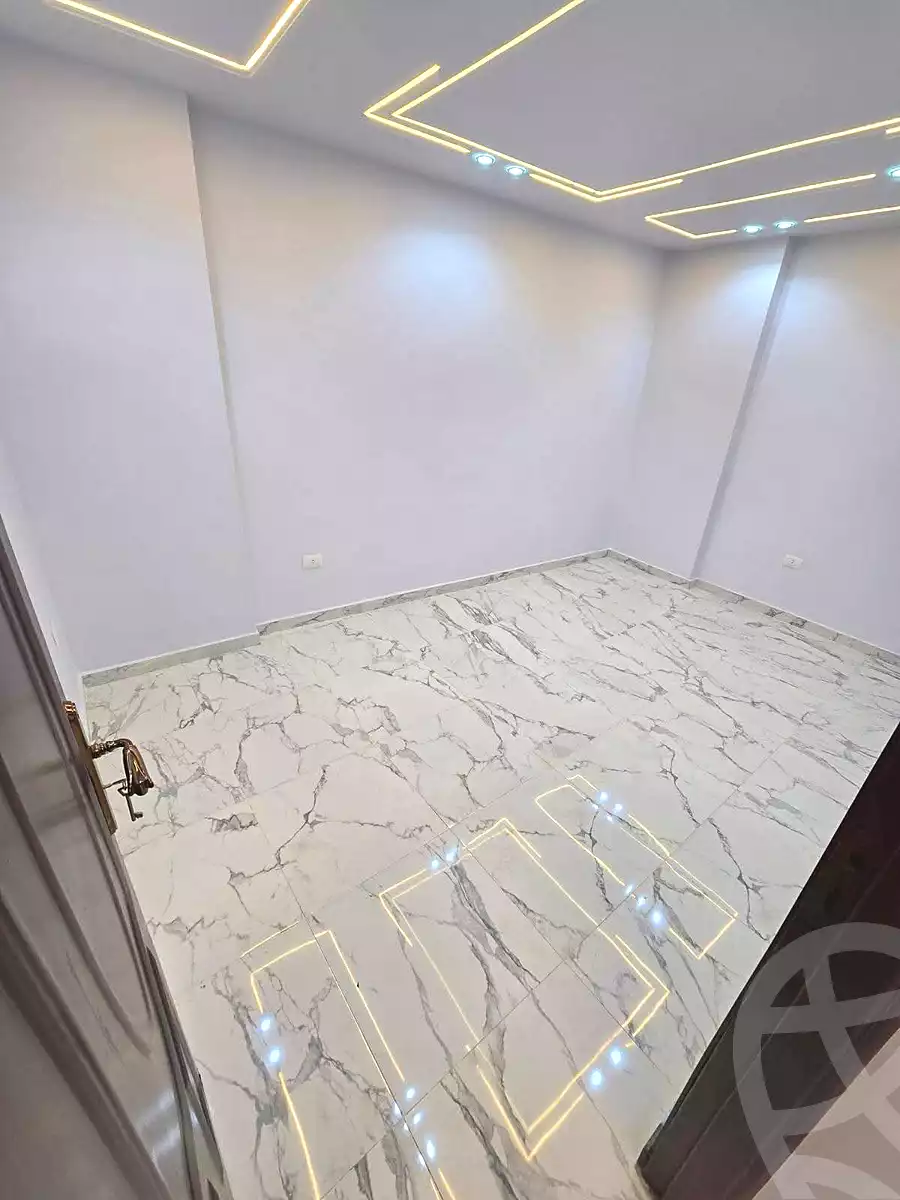 https://aqarmap.com.eg/ar/listing/6880049-for-sale-alexandria-sydy-bshr-sydy-bshr-bhry-khalil-hamada-st