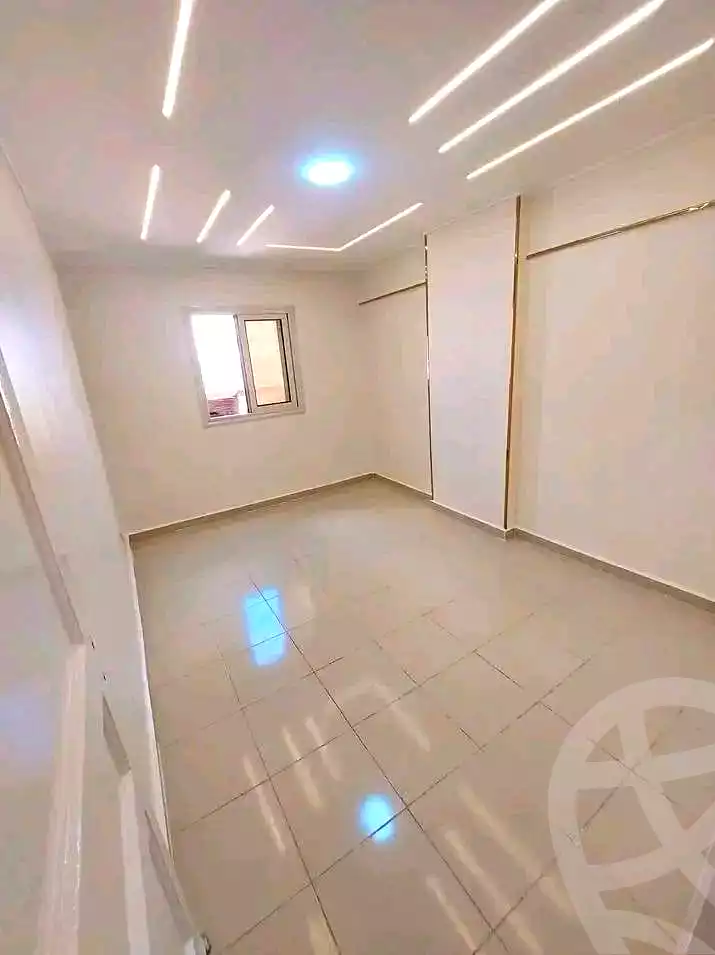 https://aqarmap.com.eg/ar/listing/6880387-for-sale-alexandria-sydy-bshr-sydy-bshr-bhry-shr-khld-bn-lwlyd