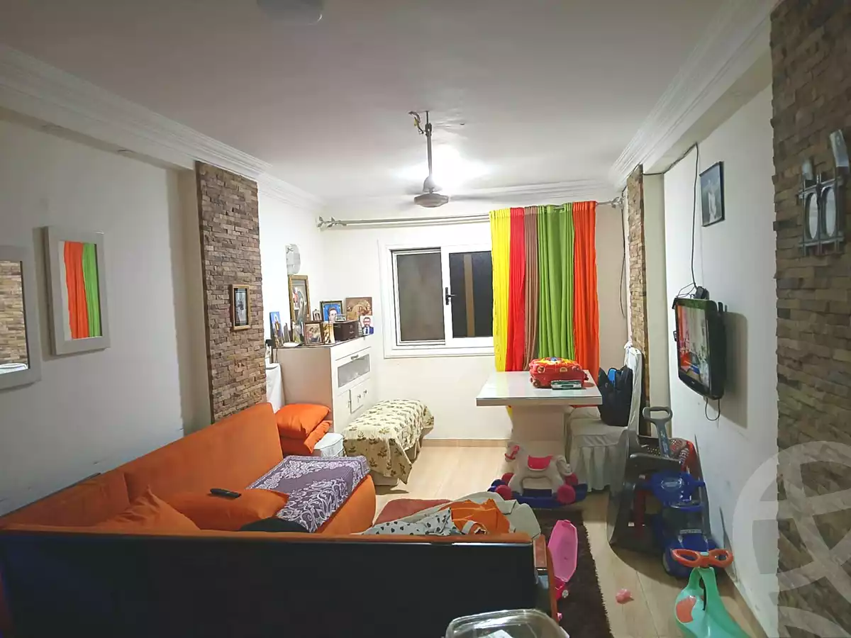 https://aqarmap.com.eg/en/listing/6880549-for-sale-cairo-helwan-el-shareaa-el-sharby-st