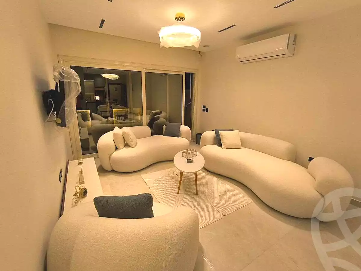 https://aqarmap.com.eg/ar/listing/6882100-for-sale-cairo-new-administrative-capital-r8-euphoria-queen-land-compound