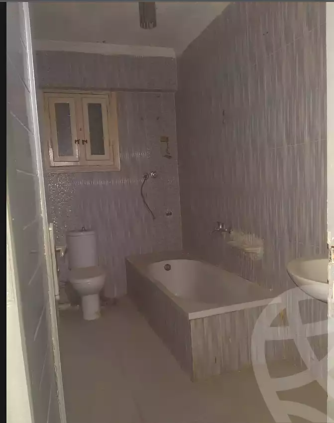 https://aqarmap.com.eg/ar/listing/6883439-for-sale-alexandria-alexandria-marsa-matrouh-rd