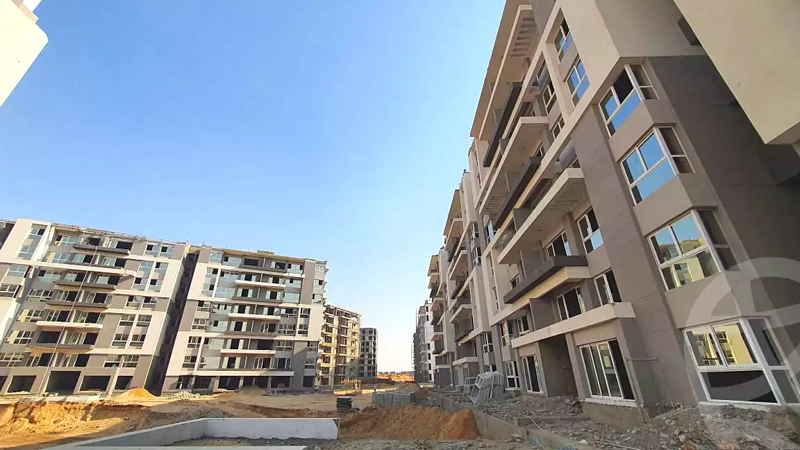 https://aqarmap.com.eg/ar/listing/6884477-for-sale-cairo-new-administrative-capital-r7-syn-7