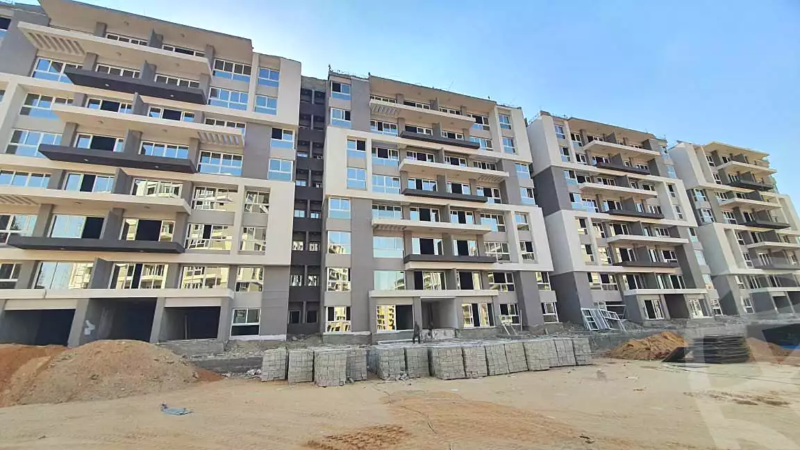https://aqarmap.com.eg/ar/listing/6884477-for-sale-cairo-new-administrative-capital-r7-syn-7