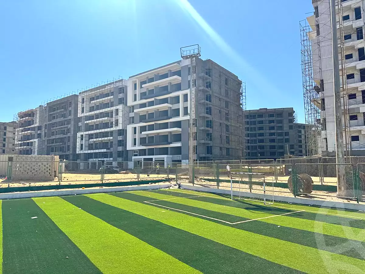 https://aqarmap.com.eg/ar/listing/6884477-for-sale-cairo-new-administrative-capital-r7-syn-7