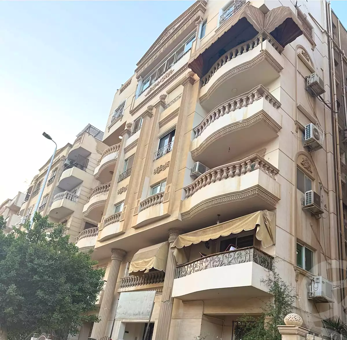 https://aqarmap.com.eg/en/listing/6884604-for-sale-cairo-new-cairo-jml-bd-lnsr