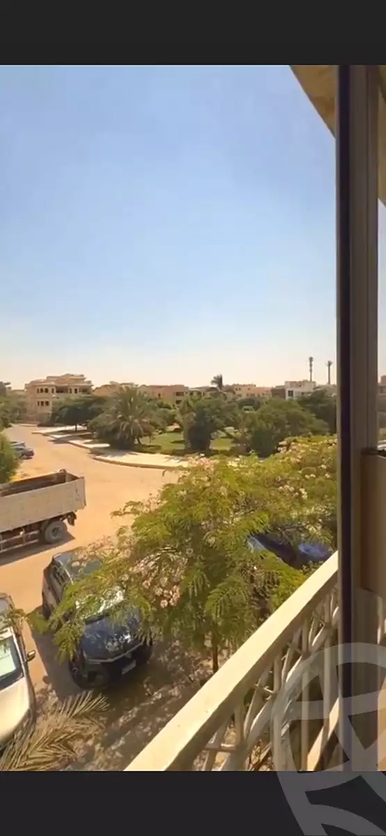 https://aqarmap.com.eg/ar/listing/6884695-for-sale-cairo-new-cairo-ganob-el-akadamiya-south-academy-a-zaid-ebn-haretha-st