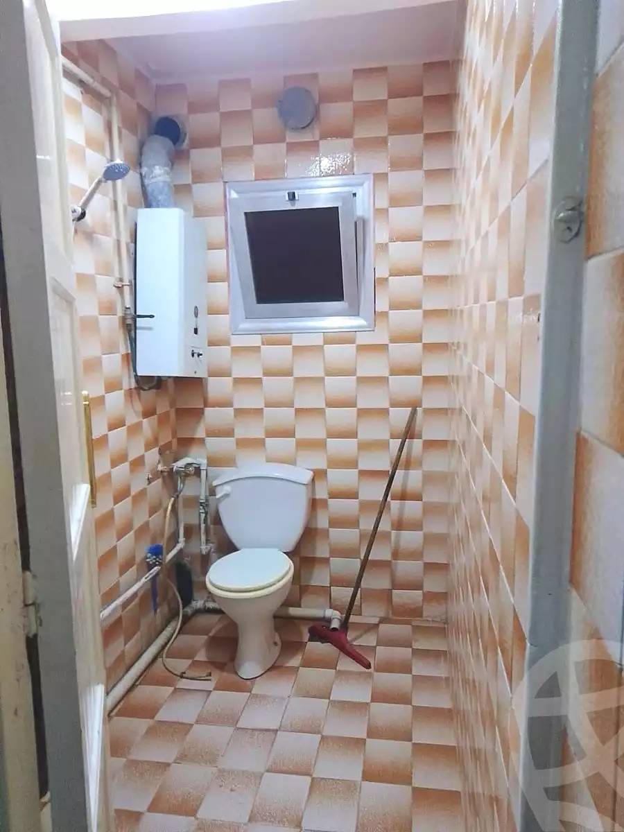 https://aqarmap.com.eg/en/listing/6885562-for-sale-cairo-helwan-el-shareaa-el-sharby-st