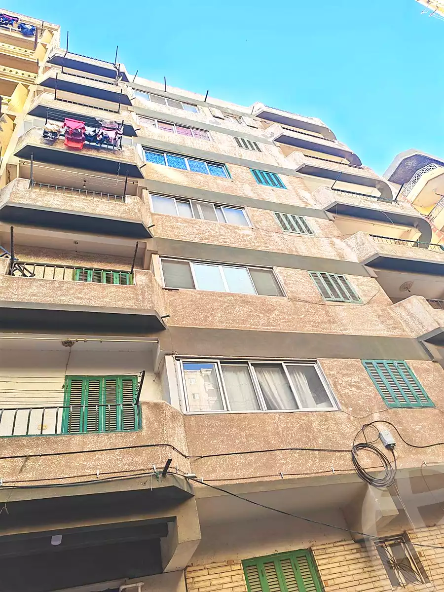 https://aqarmap.com.eg/ar/listing/6886195-for-sale-alexandria-al-agamy-bw-ywsf-hosni-mubarak-st