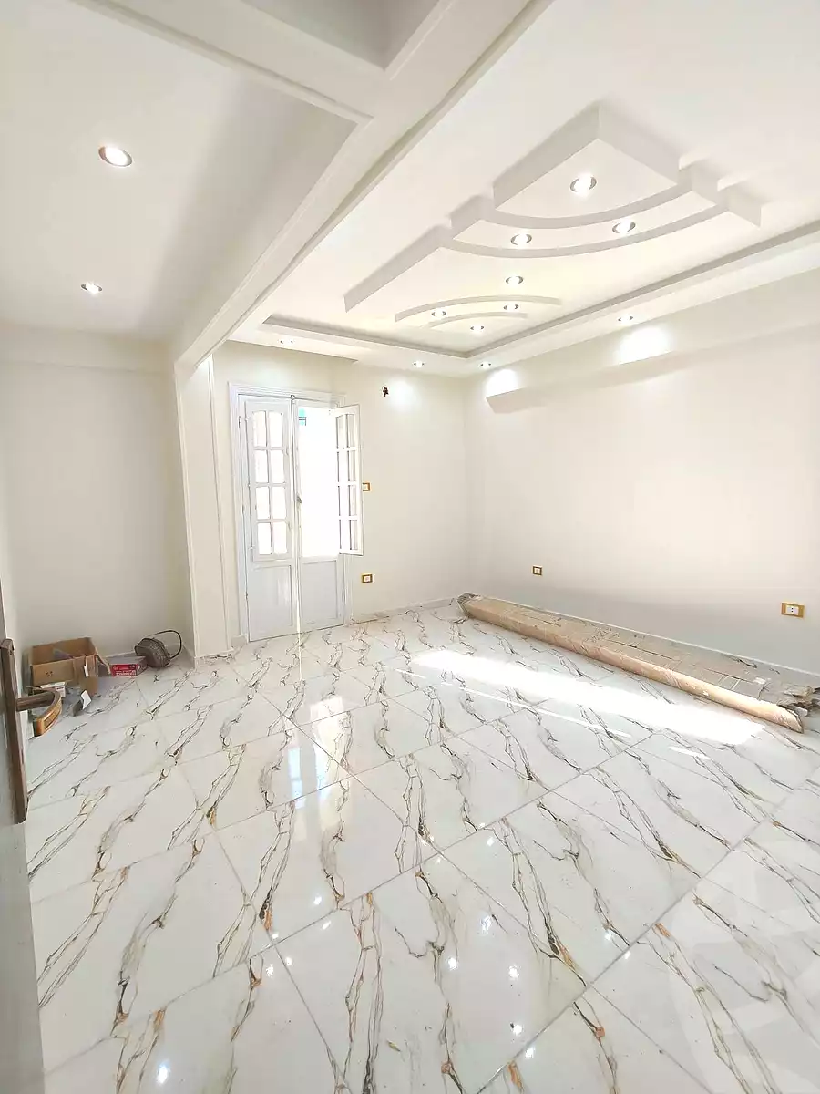 https://aqarmap.com.eg/ar/listing/6887050-for-sale-alexandria-sydy-bshr-sydy-bshr-bhry-khalil-hamada-st