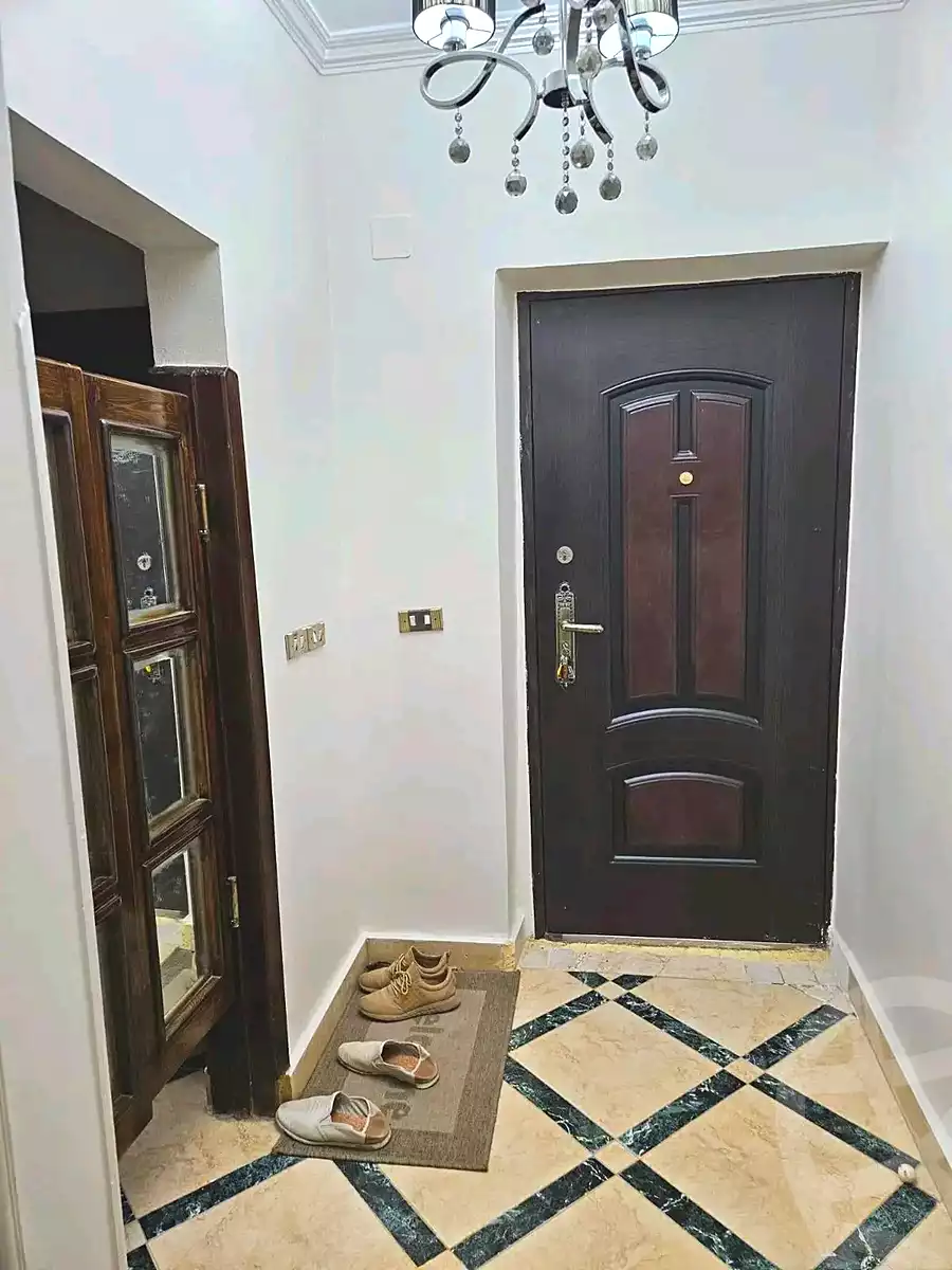 https://aqarmap.com.eg/ar/listing/6888046-for-sale-cairo-helwan-mohamed-sayed-ahmed-st