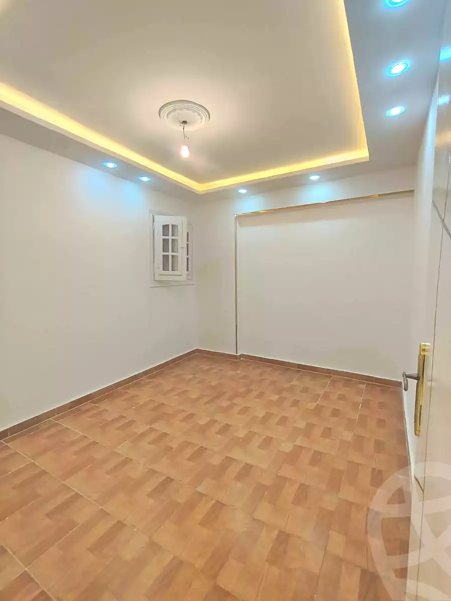 https://aqarmap.com.eg/ar/listing/6888737-for-sale-alexandria-sydy-bshr-sydy-bshr-bhry-shr-mhmwd-l-yswy
