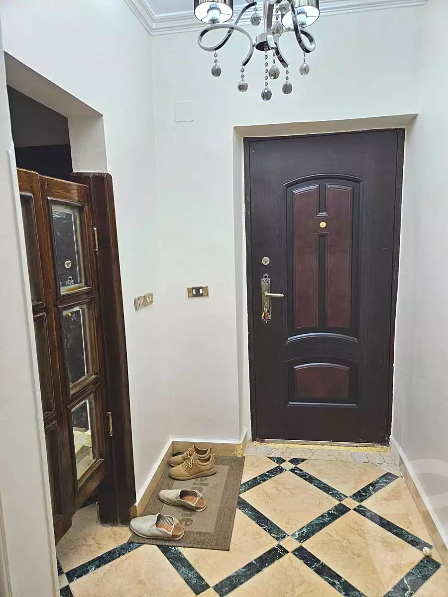 https://aqarmap.com.eg/ar/listing/6889345-for-sale-cairo-helwan-mohamed-sayed-ahmed-st
