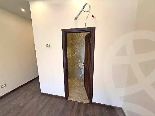 https://aqarmap.com.eg/ar/listing/6889745-for-sale-cairo-new-cairo-compounds-el-patio-oro