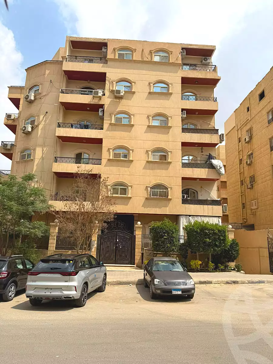 https://aqarmap.com.eg/ar/listing/6890034-for-sale-cairo-new-cairo-el-narges-el-narges-omarat-street-79