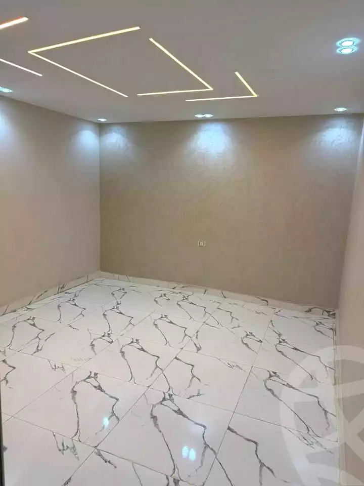 https://aqarmap.com.eg/ar/listing/6890516-for-sale-cairo-el-haram-el-lebeny-soltan-khattab-st