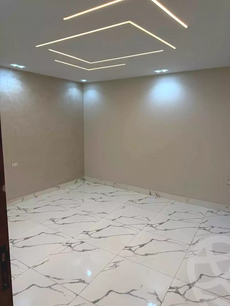 https://aqarmap.com.eg/ar/listing/6892549-for-sale-cairo-el-haram-el-lebeny-soltan-khattab-st