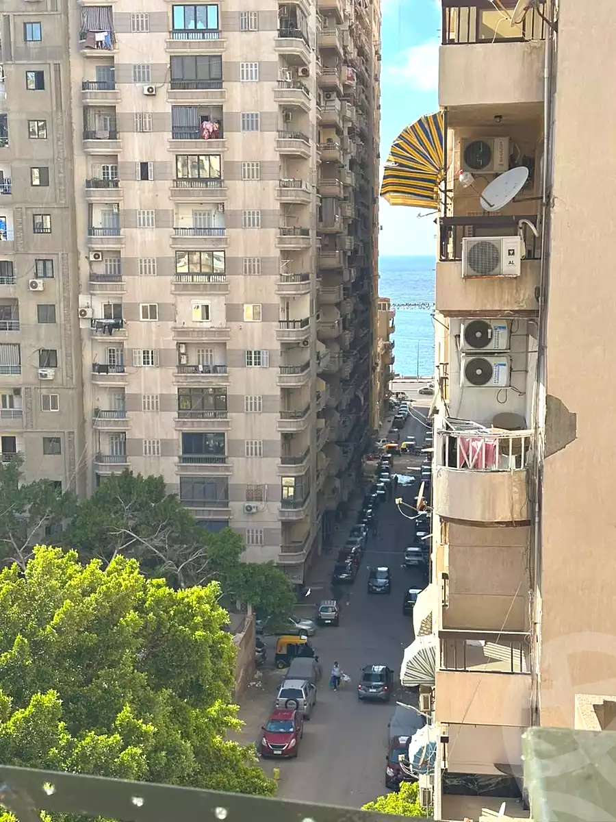 https://aqarmap.com.eg/ar/listing/6892638-for-sale-alexandria-sydy-bshr-sydy-bshr-bhry