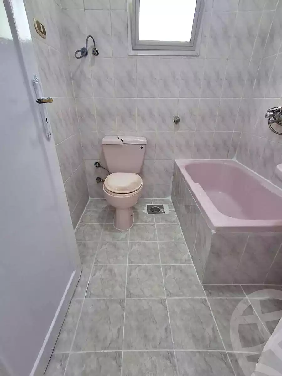 https://aqarmap.com.eg/ar/listing/6892885-for-sale-alexandria-al-agamy-shataa-el-nakheel