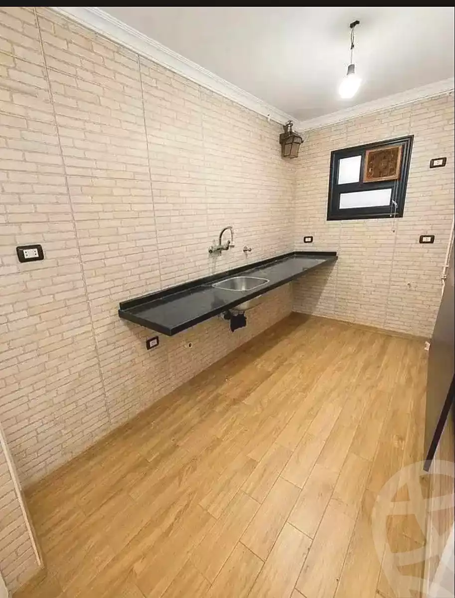 https://aqarmap.com.eg/en/listing/6893938-for-sale-alexandria-new-miami-el-quds-school-st