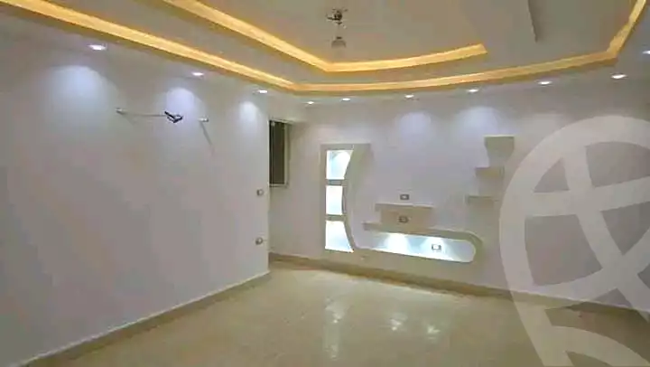 https://aqarmap.com.eg/ar/listing/6893975-for-rent-cairo-helwan-mostafa-fahmy-st