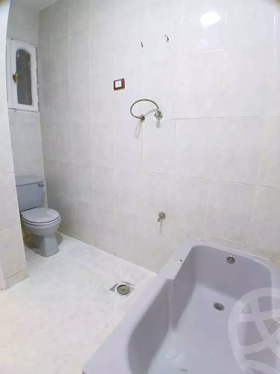https://aqarmap.com.eg/en/listing/6894066-for-sale-alexandria-al-agamy-shataa-el-nakheel