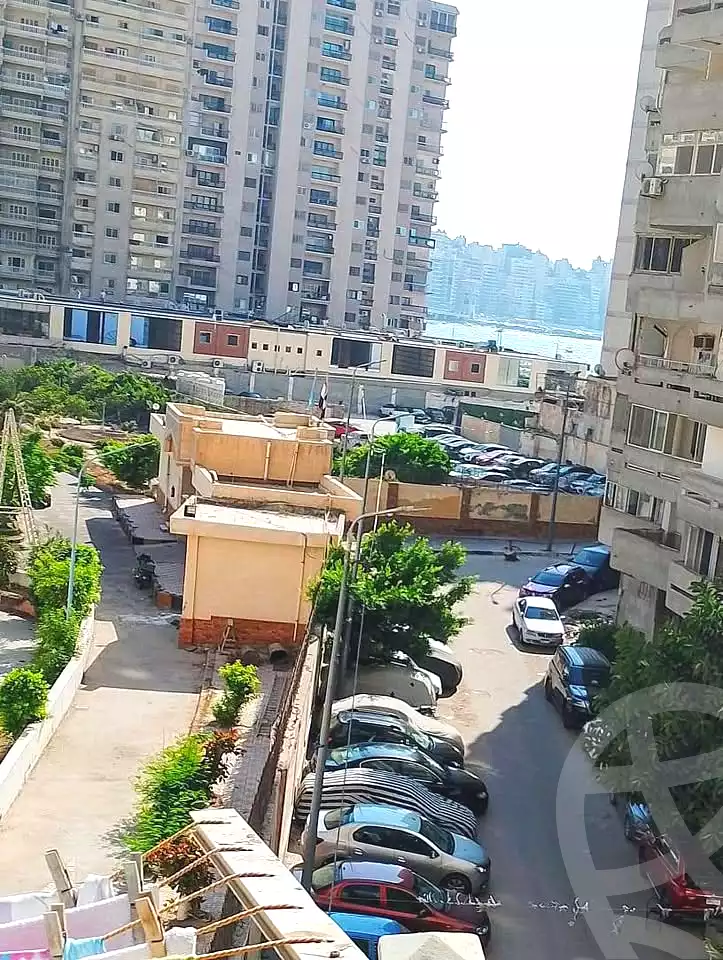 https://aqarmap.com.eg/ar/listing/6894707-for-sale-alexandria-el-asafra-l-sfr-bhry