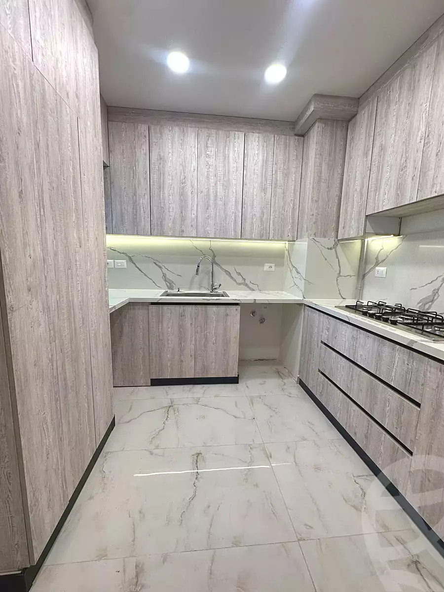 https://aqarmap.com.eg/ar/listing/6895705-for-rent-cairo-new-cairo-compounds-villette-kmbwnd-sky-kwndwz-swdyk-villette
