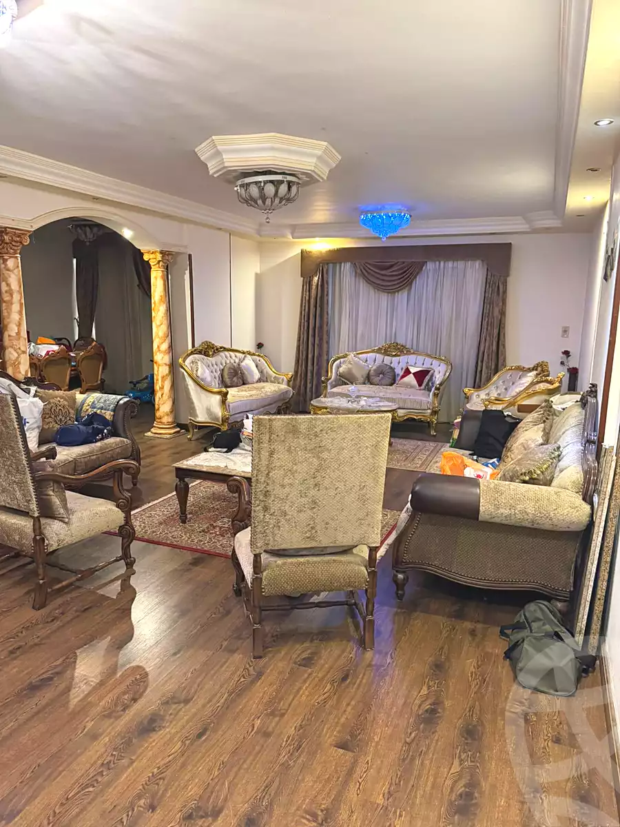 https://aqarmap.com.eg/ar/listing/6895780-for-sale-cairo-6th-of-october-el-ahyaa-neighborhood-2nd-divided-from-al-kafrawei-st