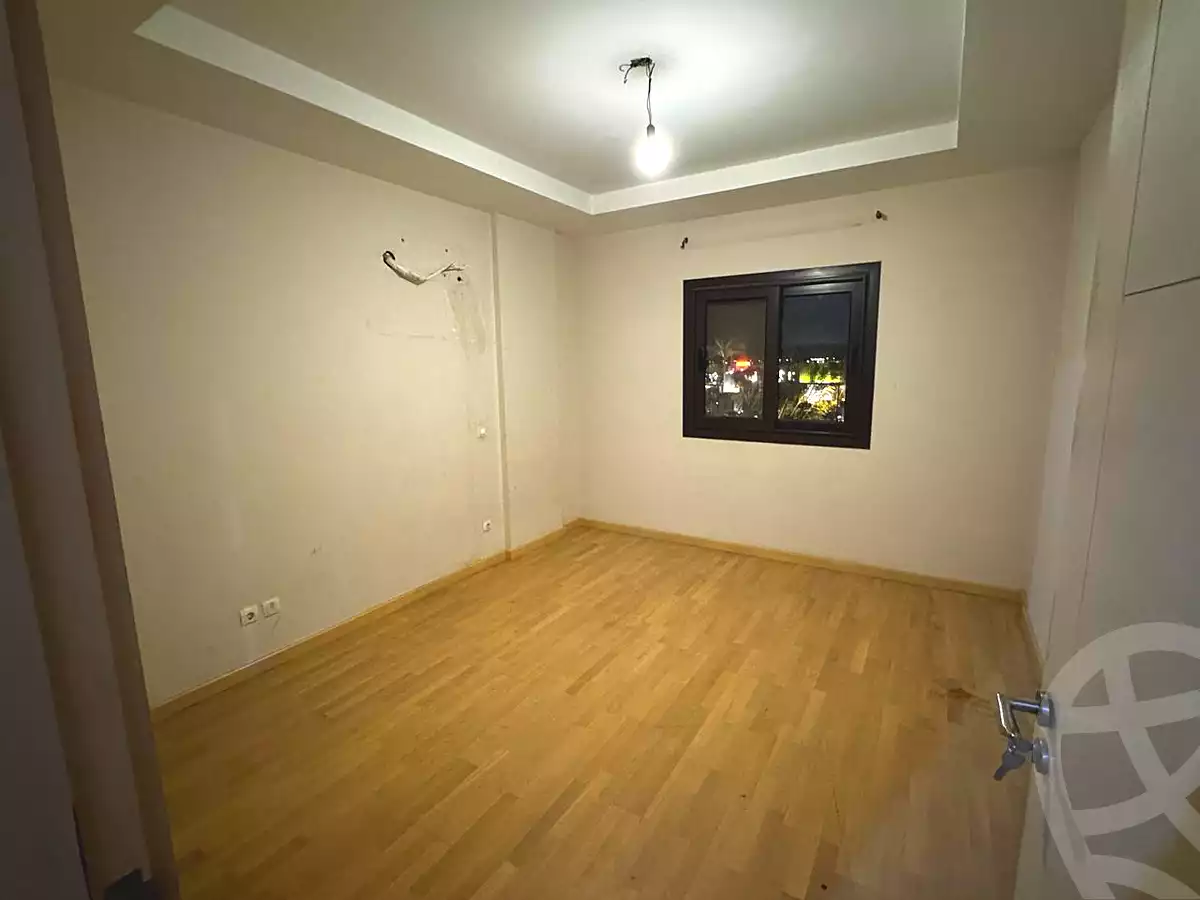 https://aqarmap.com.eg/ar/listing/6895856-for-sale-cairo-new-cairo-compounds-mivida-mivida-parcel