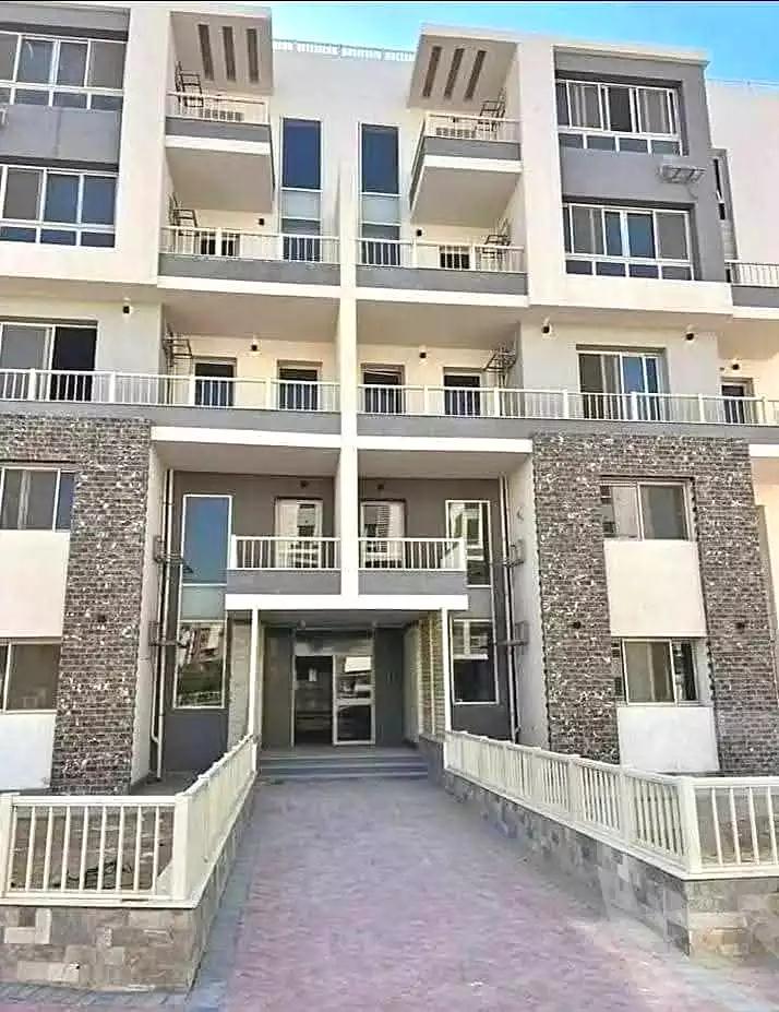 https://aqarmap.com.eg/ar/listing/6895974-for-sale-cairo-new-administrative-capital-r3-jade-park-compound-city-edge