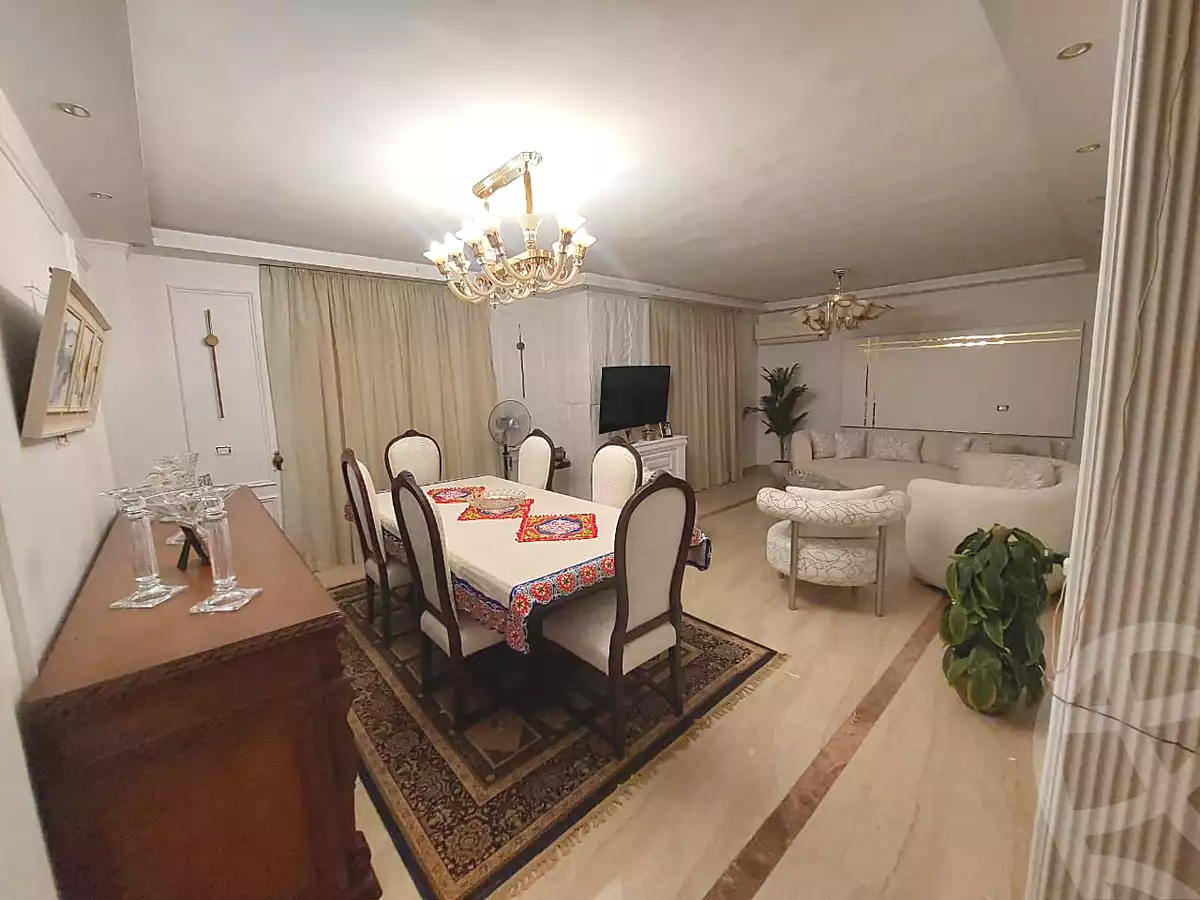 https://aqarmap.com.eg/en/listing/6896225-for-sale-cairo-el-sheikh-zayed-city-compounds-el-khamayel