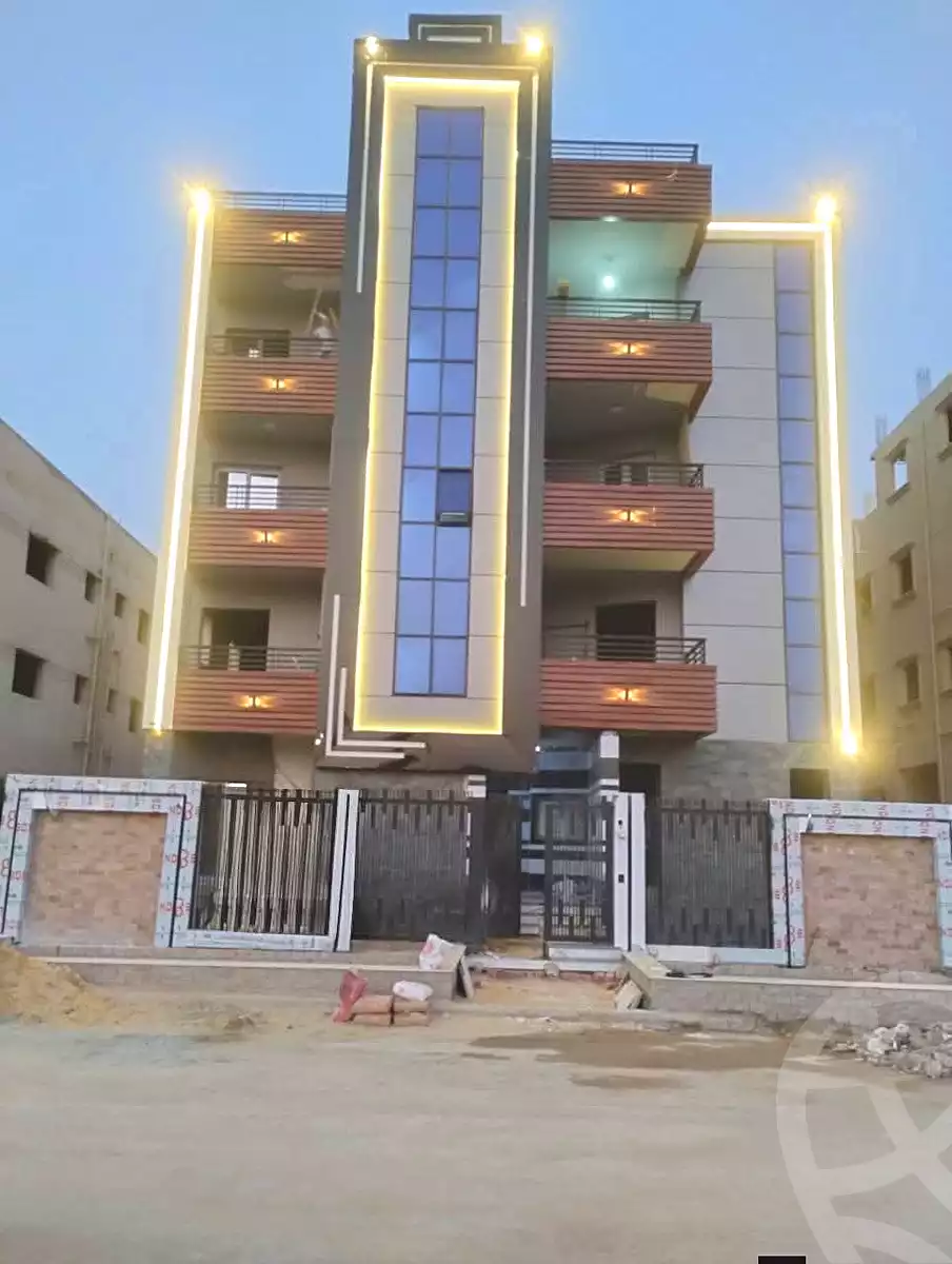 https://aqarmap.com.eg/ar/listing/6896717-for-sale-cairo-new-cairo-ganob-el-akadamiya-south-academy-b-taha-hussein-st