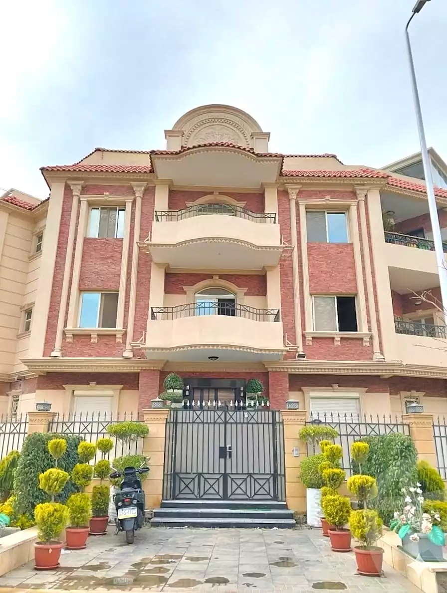 https://aqarmap.com.eg/ar/listing/6896720-for-sale-cairo-new-cairo-el-yassamin-el-yasmeen-7-el-shaikh-hassan-mamoun-st