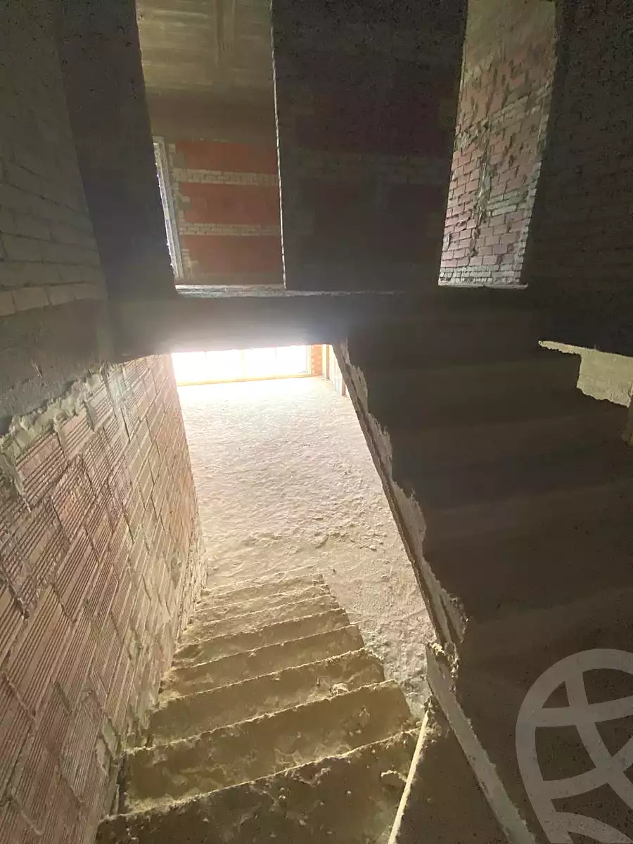 https://aqarmap.com.eg/ar/listing/6896800-for-sale-cairo-new-cairo-compounds-mwntn-fyw-y-syty-club-park-mountain-view-icity