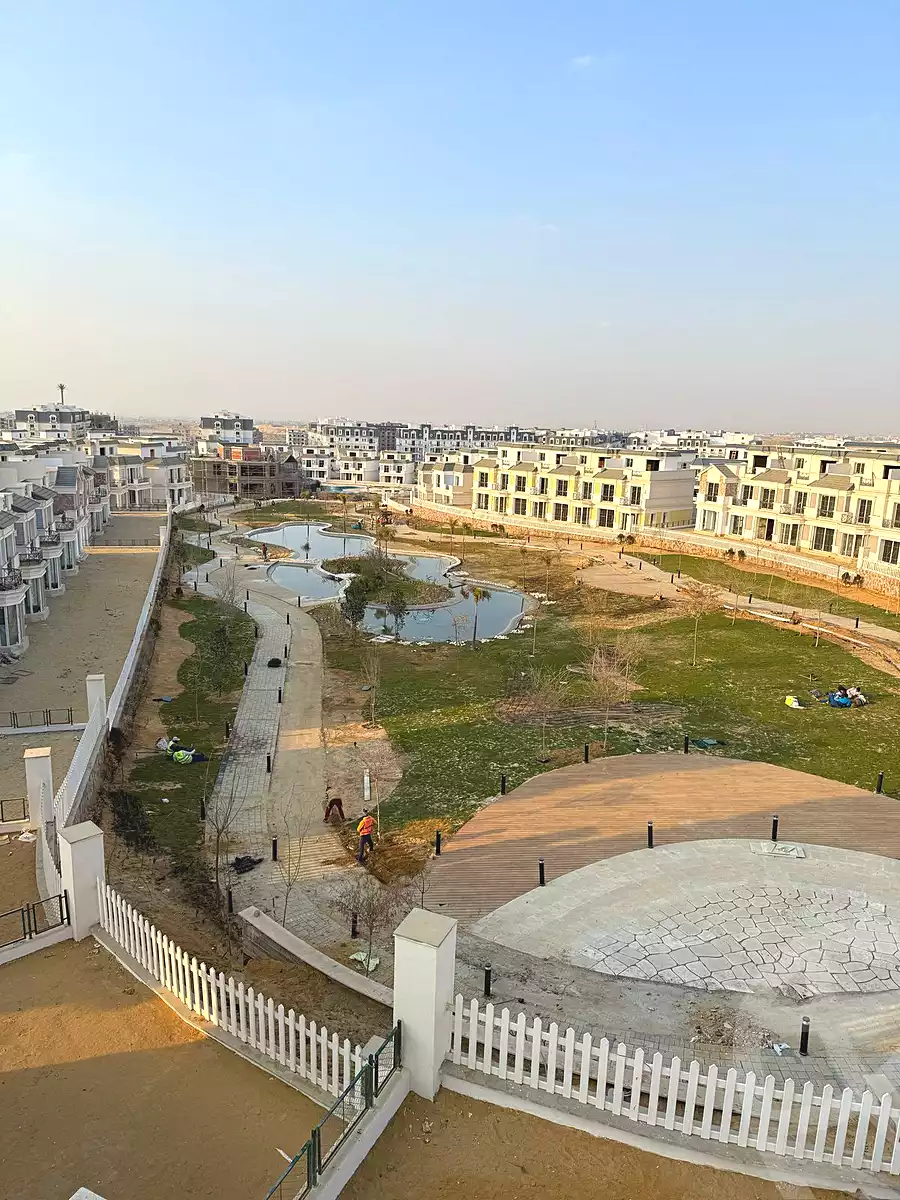 https://aqarmap.com.eg/en/listing/6896807-for-sale-cairo-new-cairo-compounds-mountain-view-1