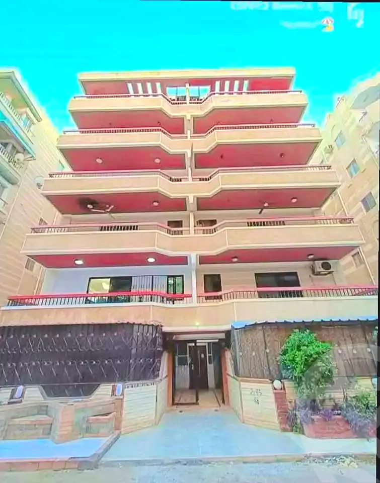https://aqarmap.com.eg/ar/listing/6894325-for-sale-alexandria-al-agamy-shataa-el-nakheel