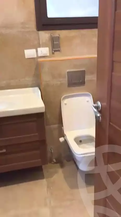 فيلا بـ٤ غرف نوم في ايست تاون، صورة ١١ من ١١