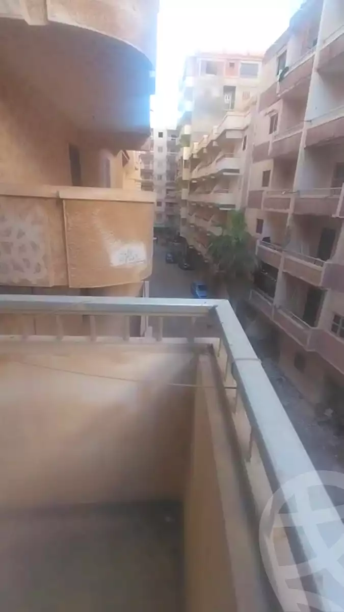https://aqarmap.com.eg/ar/listing/6898296-for-sale-alexandria-al-agamy-el-hanouvel