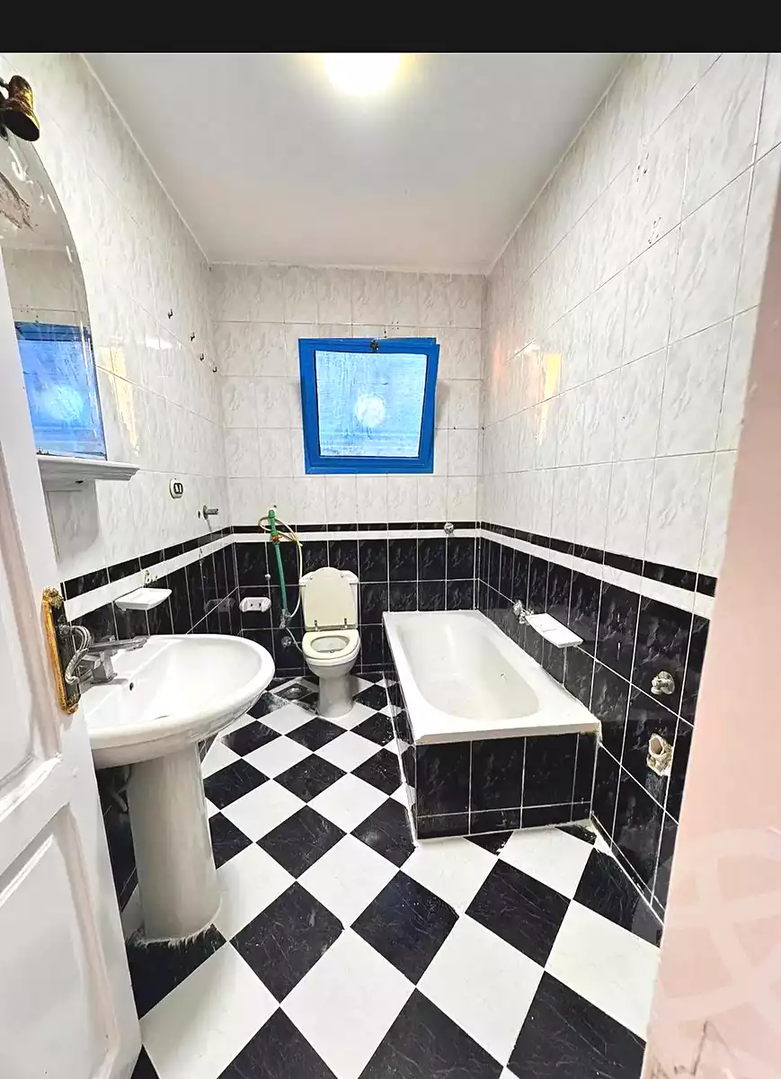 https://aqarmap.com.eg/ar/listing/6898457-for-sale-alexandria-al-agamy-shataa-el-nakheel-el-zahraa-st