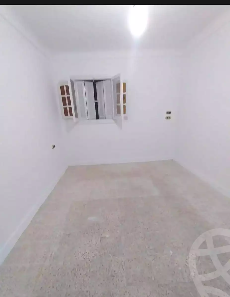 https://aqarmap.com.eg/en/listing/6898563-for-sale-alexandria-lsywf-el-falki