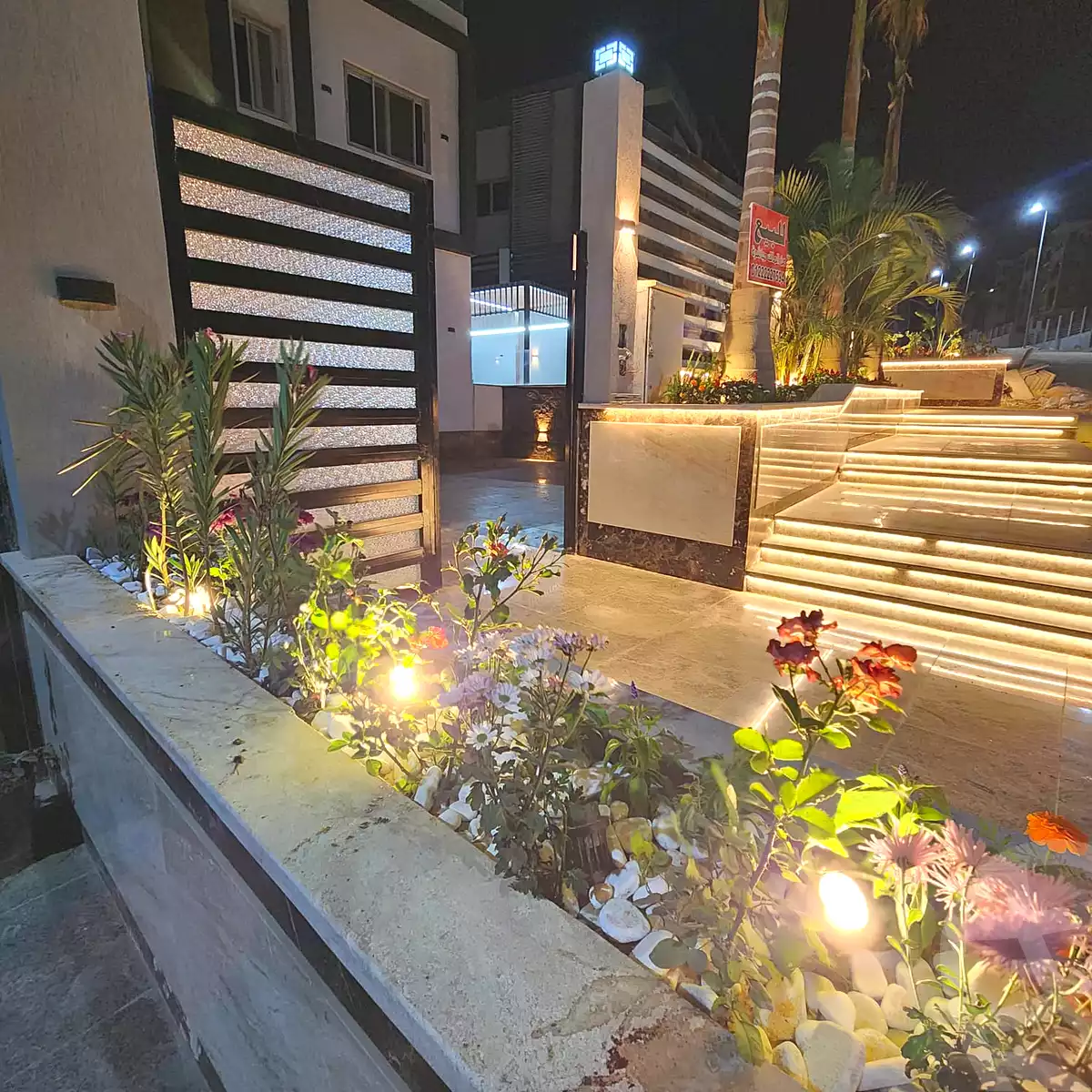 https://aqarmap.com.eg/ar/listing/6899986-for-sale-cairo-el-sheikh-zayed-city-compounds-el-khamayel