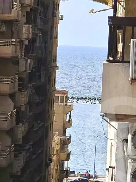 https://aqarmap.com.eg/ar/listing/6900362-for-sale-alexandria-sydy-bshr-sydy-bshr-bhry-shr-mhmwd-l-yswy