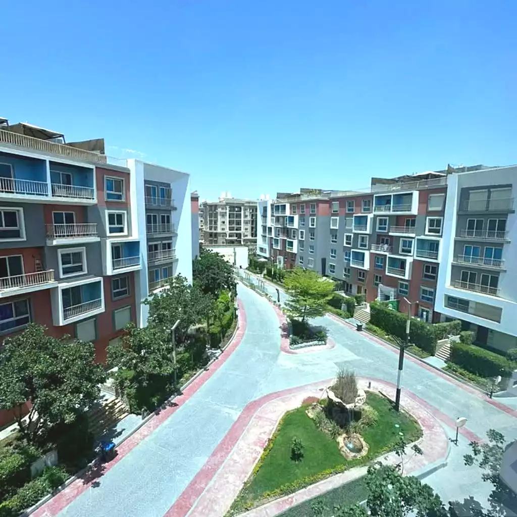 https://aqarmap.com.eg/ar/listing/6901396-for-sale-cairo-new-cairo-compounds-mwrd-fq-llttwyr