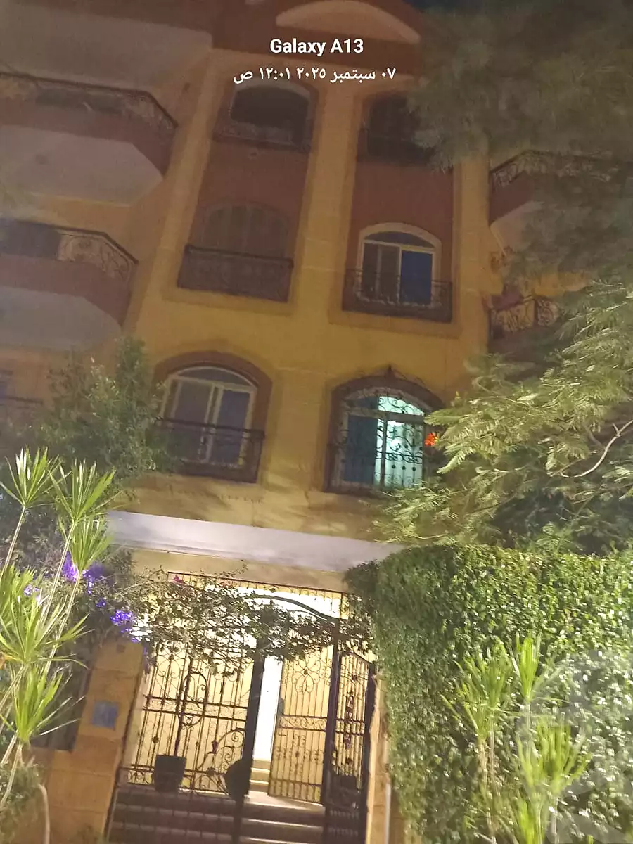 https://aqarmap.com.eg/en/listing/6901445-for-sale-cairo-el-sheikh-zayed-city-el-hay-elsabeaa-lbstn