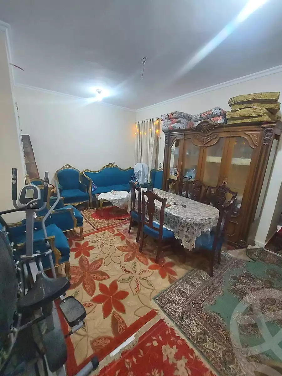 https://aqarmap.com.eg/en/listing/6902300-for-sale-cairo-helwan-el-shareaa-el-sharby-st