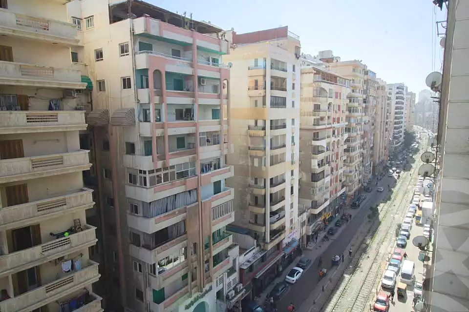 https://aqarmap.com.eg/ar/listing/6902341-for-sale-alexandria-glim-al-azaa-st