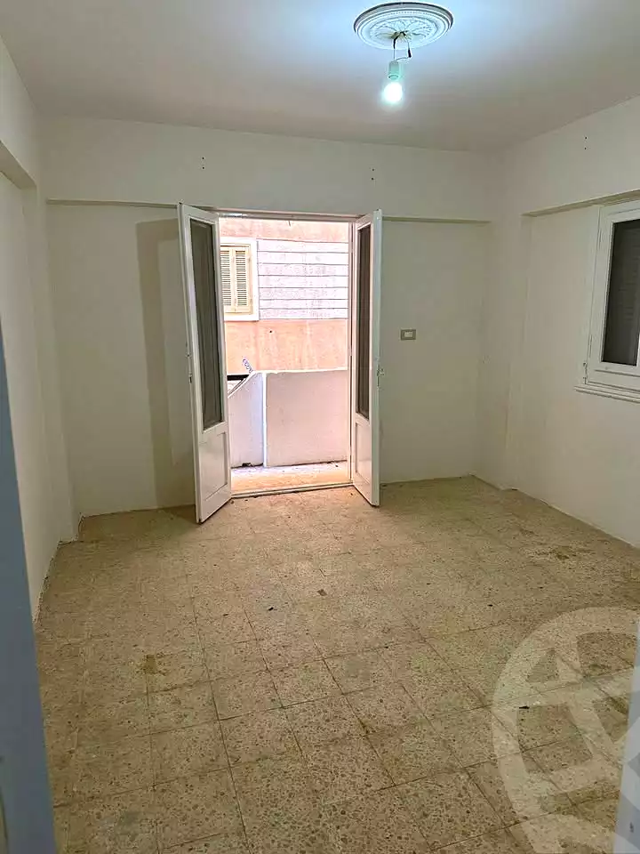 https://aqarmap.com.eg/ar/listing/6902472-for-sale-alexandria-al-agamy-el-hanouvel-radwan-st
